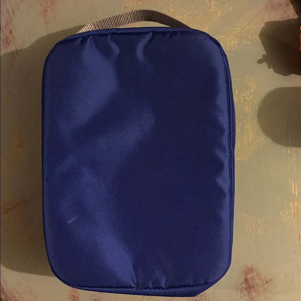 L.L. Bean Royal Blue and Light Gray insulated lunch tote bag - new - Picture 2 of 6